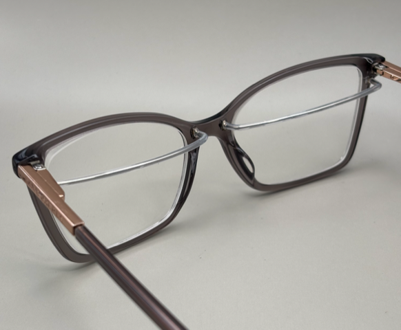 Ptosis Crutch Fitting 1